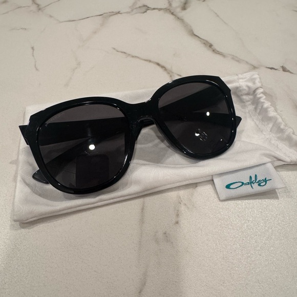 Oakley Low Key Black Sunglasses main image 7